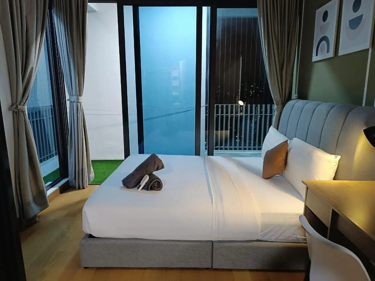 Colony Infinitum Serviced Apartment Klcc Kuala Lumpur Malaysia